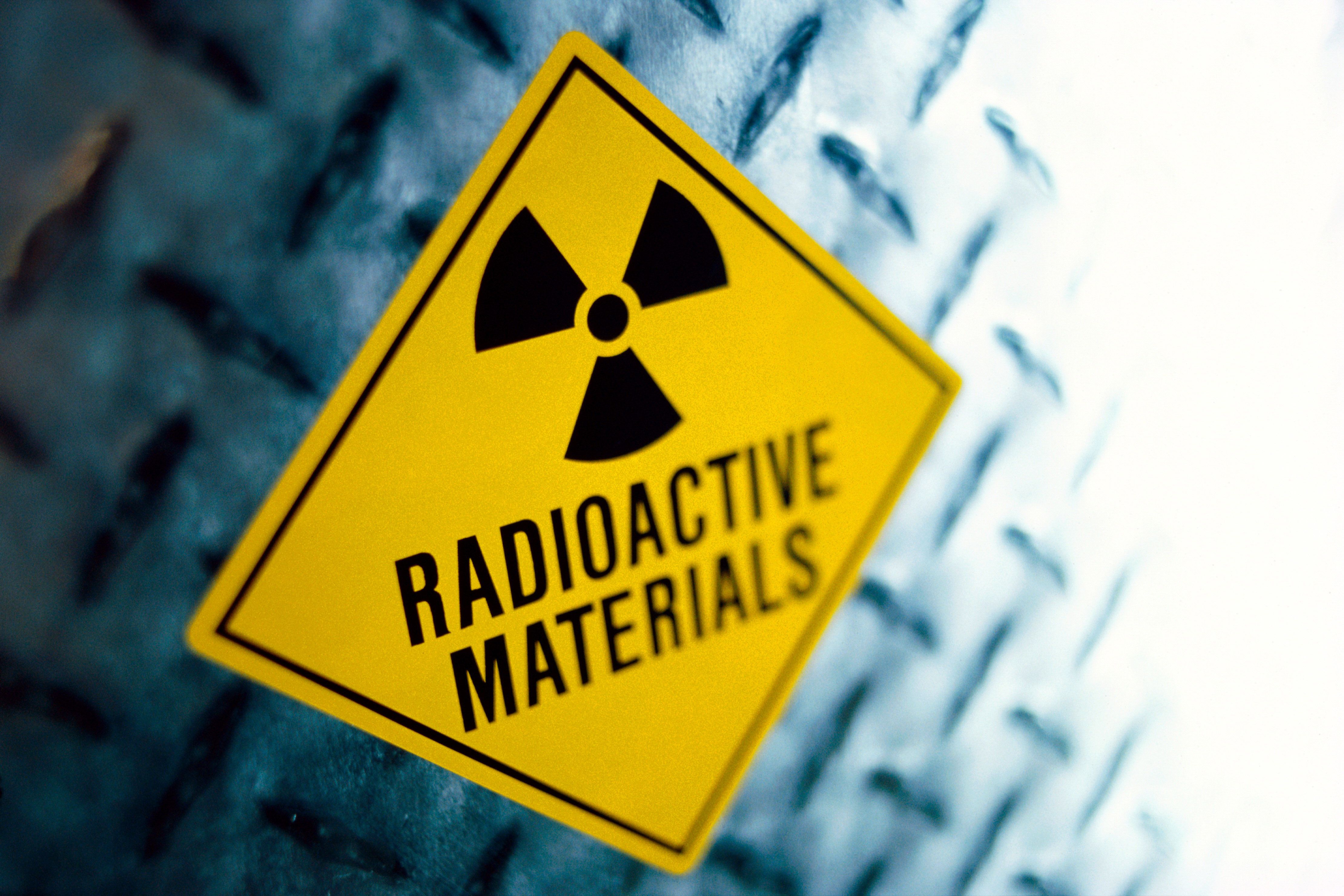 Радиация безопасность. Радиоактивные материалы. Ядерные материалы. Радиоактивных веществ и ядерных материалов. Ядерная и радиационная безопасность.